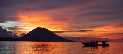 Indonesian sunset - Paul Dobson