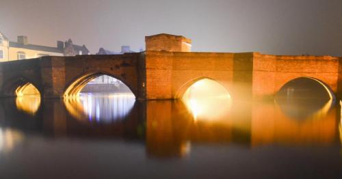Mark Anderson_St Ives bridge reflections
