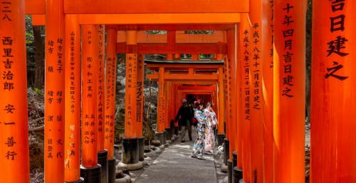 Travel_Gary-Dean_Fushimi-Inari-Shrine-Kyoto